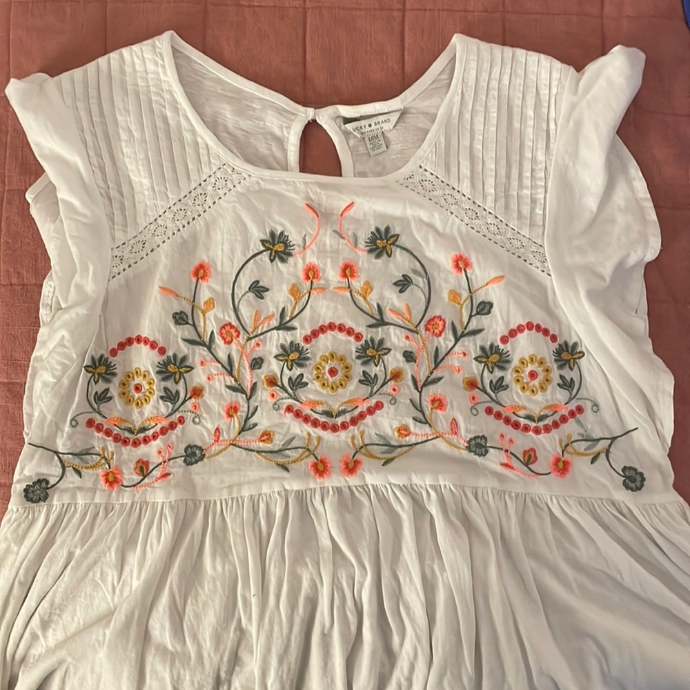 lucky brand floral embroidered shirt